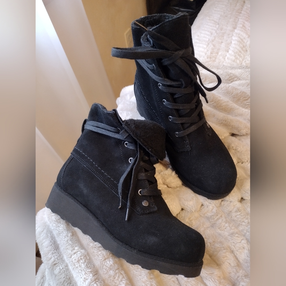 BearPaw Black Suede And Wool Lace-Up krista Boots